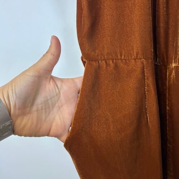 Anthropologie Kristinit Velvet Jumpsuit Rust
Orange Brown Copper Ruffle Halter L - Picture 7 of 12